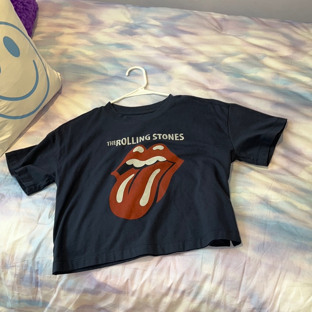 This is a tshirt from the gap super comfy and a perfect casual outfit